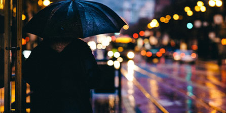 开云平台-_沙滩跑步比赛吸引大量跑者参与_，沙滩跑步需要注意什么