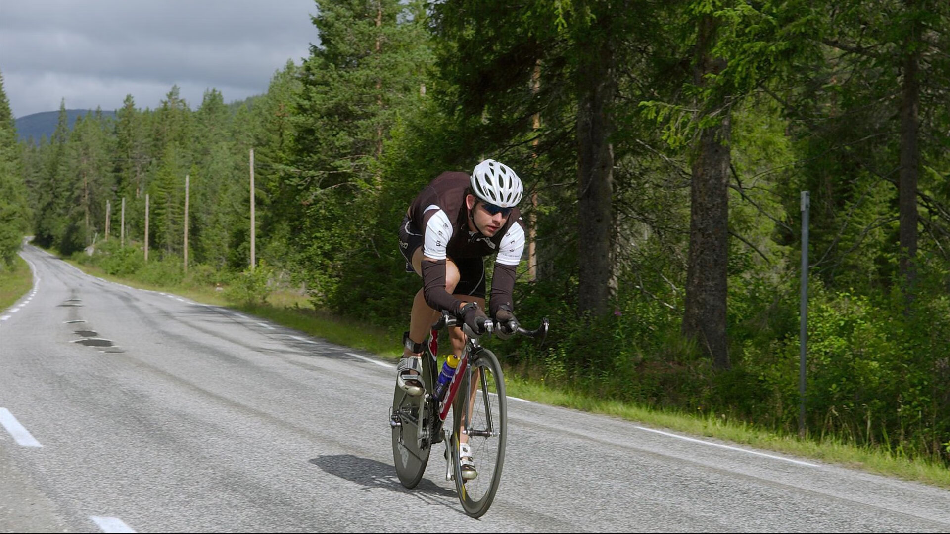 _绿能赛车：绿色动力引领未来运动_，绿能动力新能源科技有限公司