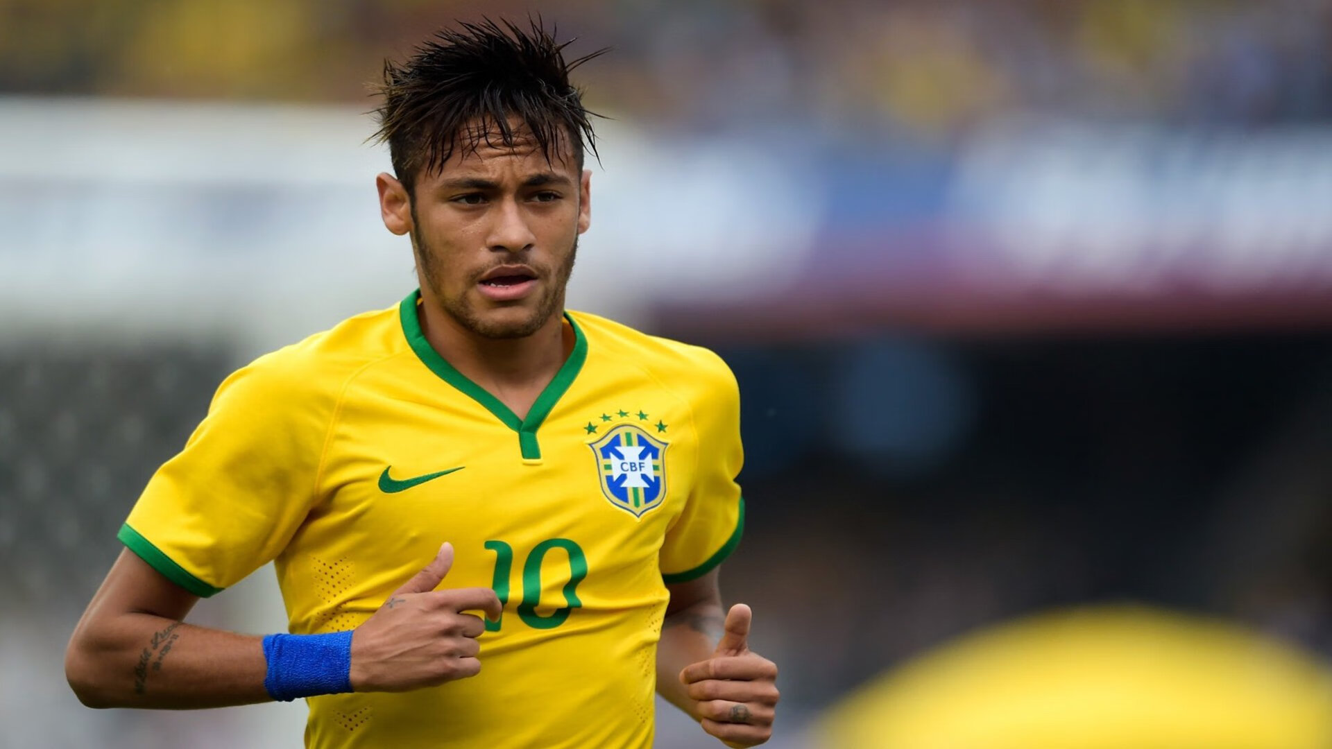 裁判判罚争议是否已成为赛事话题核心,裁判宣布比赛规则