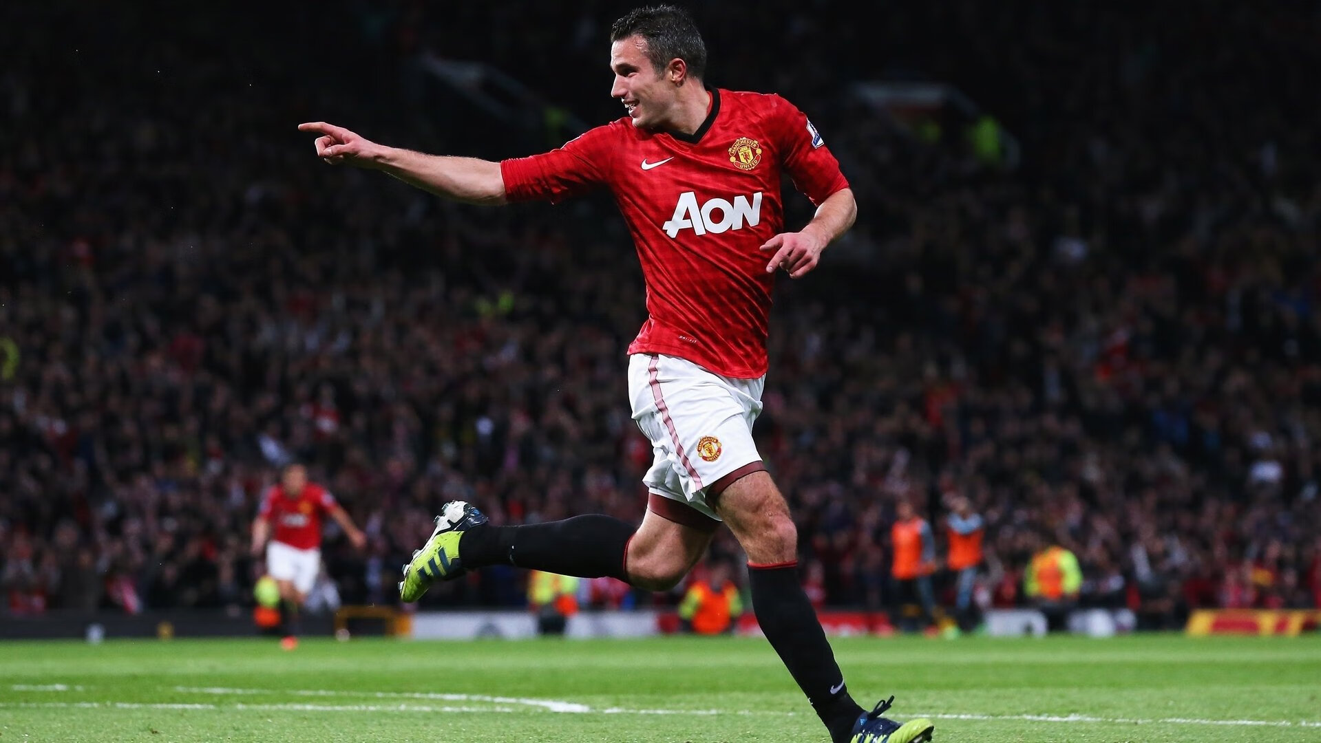 阿贾克斯队长乔丹·亨德森在赛季末表现不佳,遭遇批评。,阿贾克斯球队老板